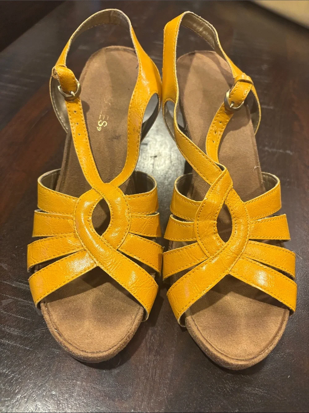 Aerosoles Mustard Yellow Strappy Wedge Sandals Size 8 Boho Comfort - Picture 2 of 6